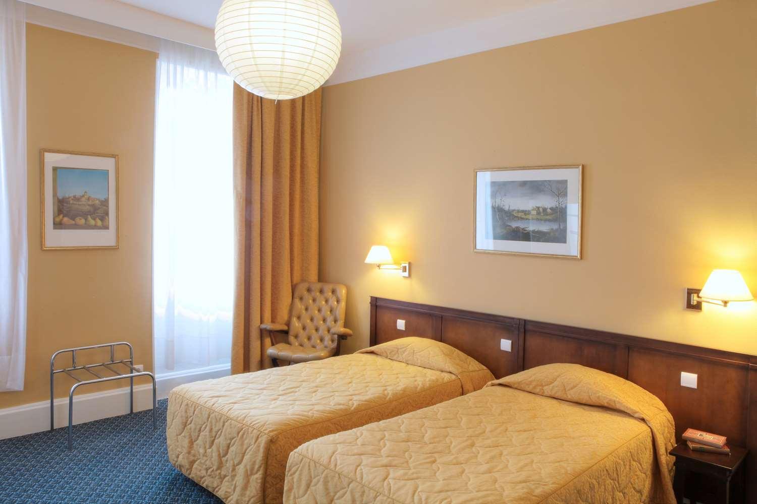 เบสต์ เวสเทิร์น เดอ เดียน Hotel เนอแวร์ ภายนอก รูปภาพ